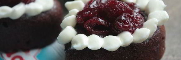 мини-пирожные черный лес