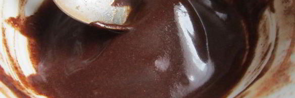 песочное пирожное глазированное помадой