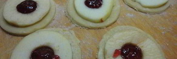 песочные пирожные с яблоками