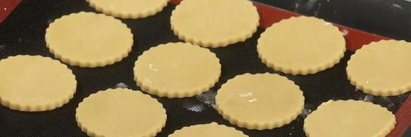 пирожное малиновые облака