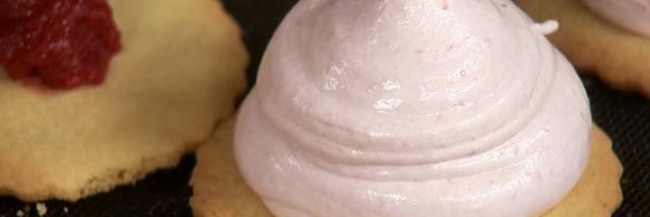 пирожное малиновые облака