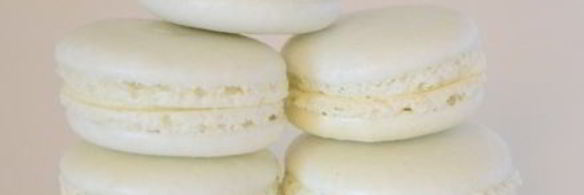 пирожные макароны на французской меренге