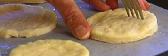 пирожные с клубникой, маскарпоне и мятой