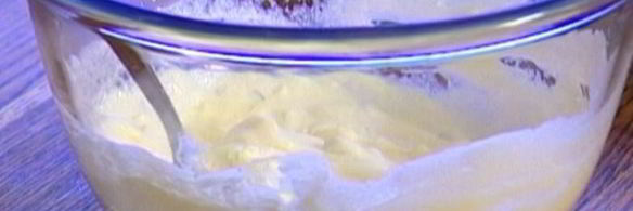 пирожные с клубникой, маскарпоне и мятой