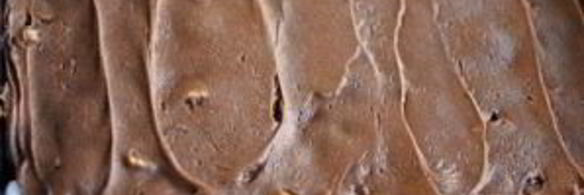 шоколадные пирожные с орехами и суфле