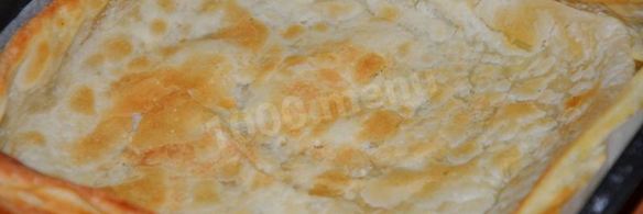 быстрая и простая пицца из слоеного теста в духовке