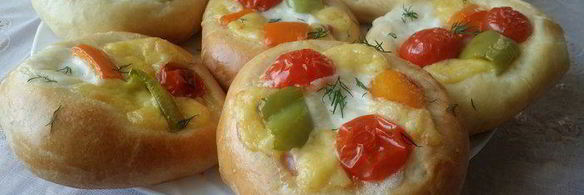 мини-пиццы крошки