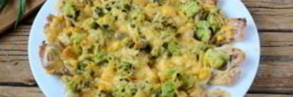 пицца из куриного филе с сыром и брокколи