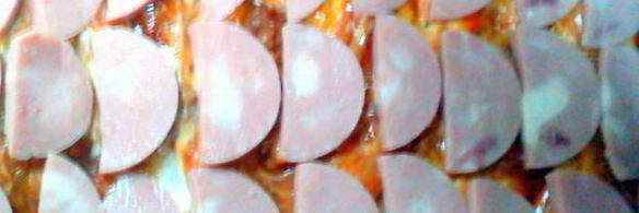 пицца мужской день с ветчиной и грибами