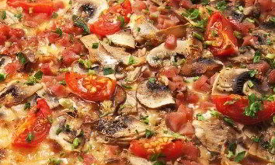 Рецепт пиццы с грибами, помидорами и пряными травами