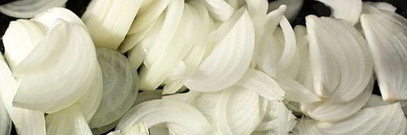 пицца с луком из цельнозерновой муки