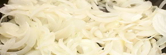 пицца с луком из цельнозерновой муки