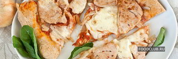 пицца с луком из цельнозерновой муки