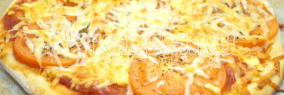 пицца с помидорами