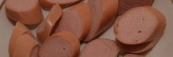 пицца с сосиской и помидорами