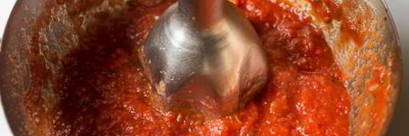 пицца с томатами и ветчиной