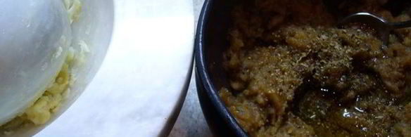 пицца с томатным соусом и баклажанами