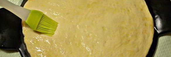 пицца с цветками цукини и лесными грибами