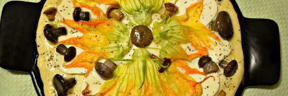 пицца с цветками цукини и лесными грибами