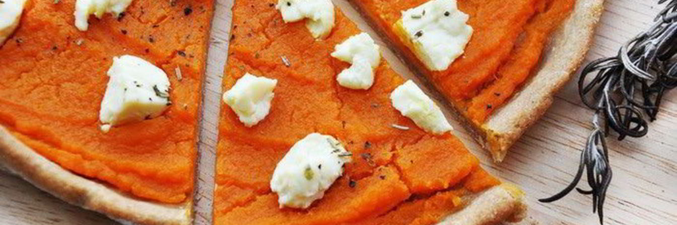 Пицца с тыквой и козьим сыром