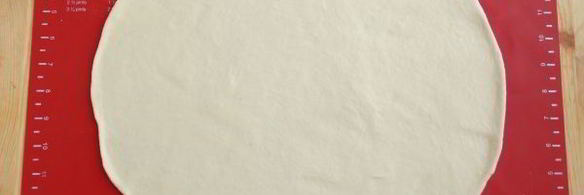 пицца солнце с форелью и картофелем