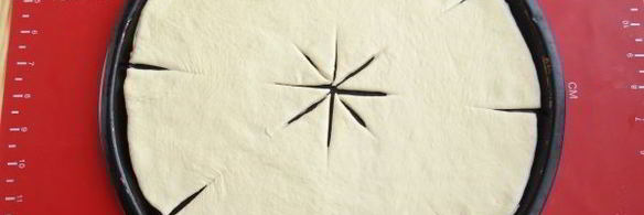 пицца солнце с форелью и картофелем