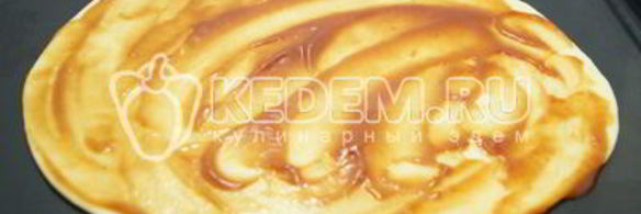 тонкая пицца с моцареллой