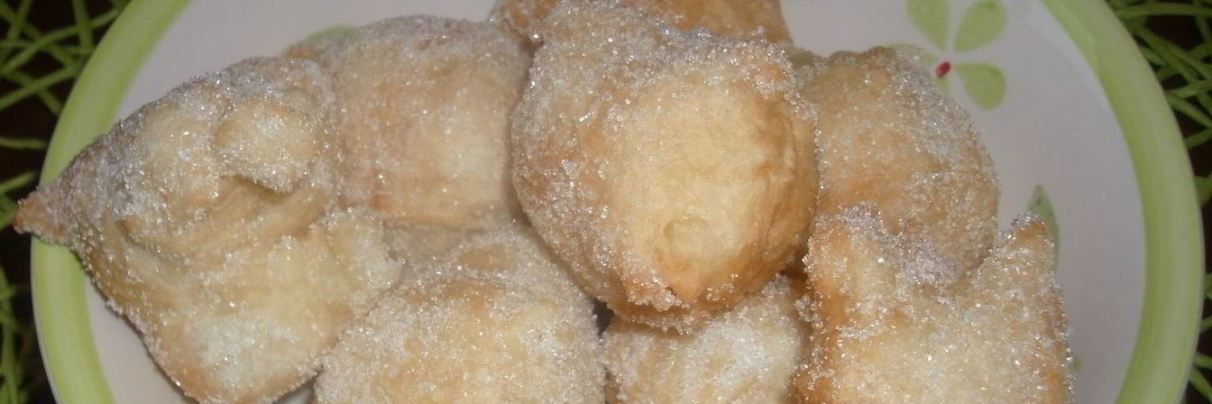 Пончики в сахаре