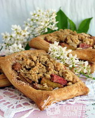 Ревенные слойки с овсяной крошкой