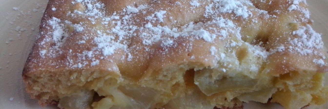 Ананасово-яблочная шарлотка