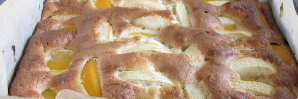 фруктовая шарлотка с шоколадной глазурью