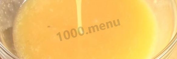 шарлотка на молоке с яблоками