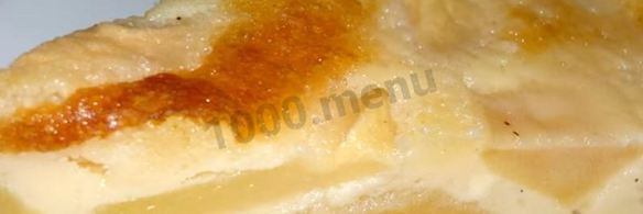 шарлотка на молоке с яблоками