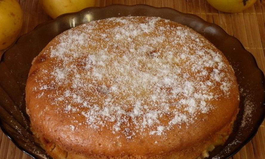 Рецепт шарлотки на сметане с яблоками