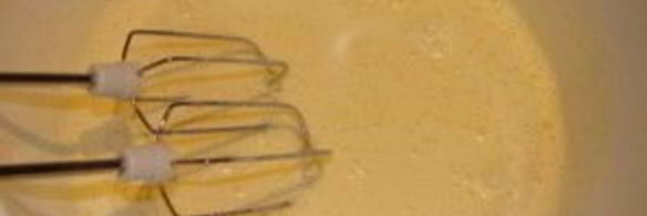 шарлотка с ананасами в мультиварке