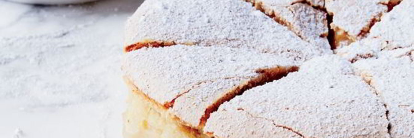 Шарлотка с корицей