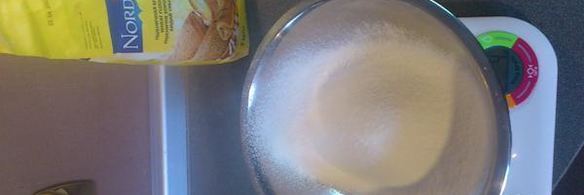 шарлотка с яблоками и лимонами