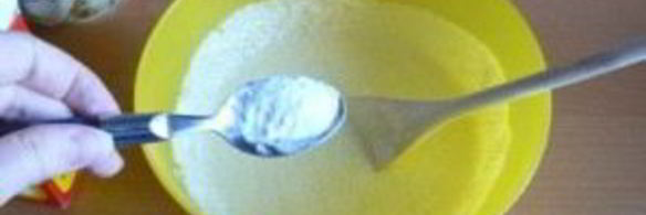 шарлотка с яблоками на сметане