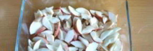 шарлотка с яблоками на сметане