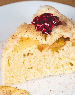 Шарлотка с яблоками в микроволновке