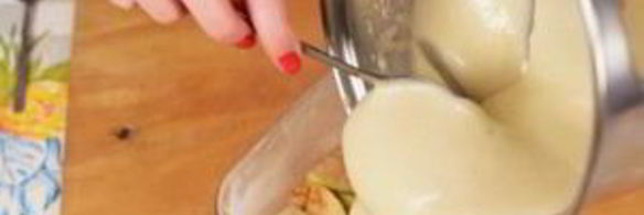 шарлотка с яблоками в микроволновке