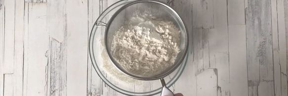 шарлотка с ягодами