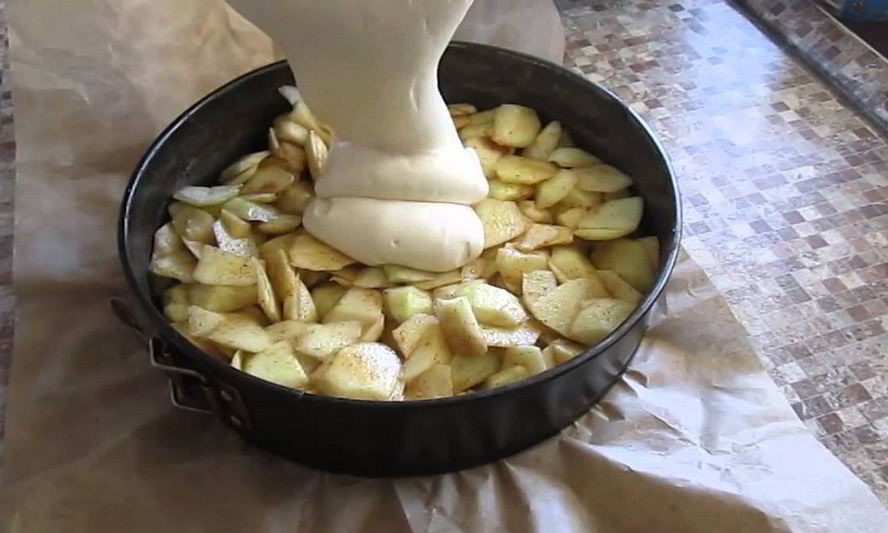 Рецепт шарлотки с заварным кремом