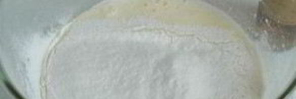 шарлотка со сгущенкой и яблоками