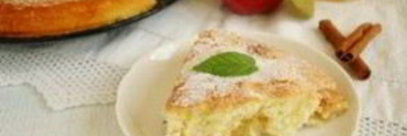 шарлотка со сгущенкой и яблоками