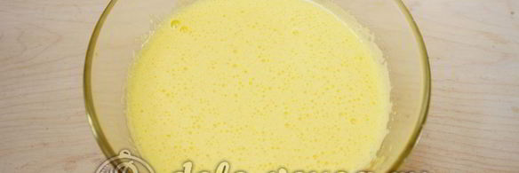 шарлотка со взбитыми сливками