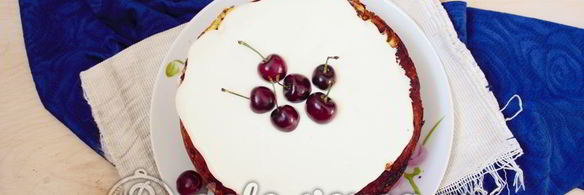 шарлотка со взбитыми сливками