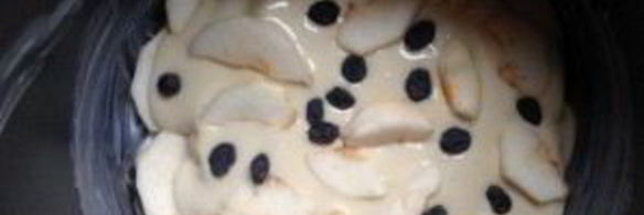 яблочная шарлотка в мультиварке