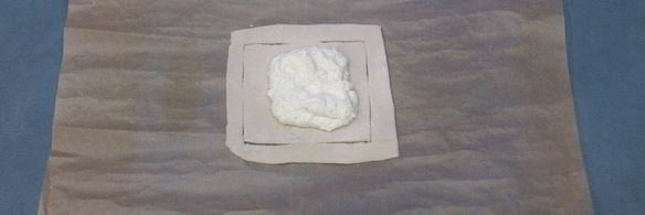 слоеная выпечка с творожной начинкой