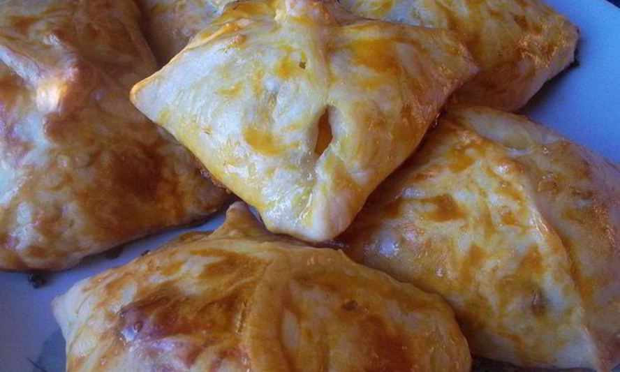Рецепт слоеных конвертиков с персиком